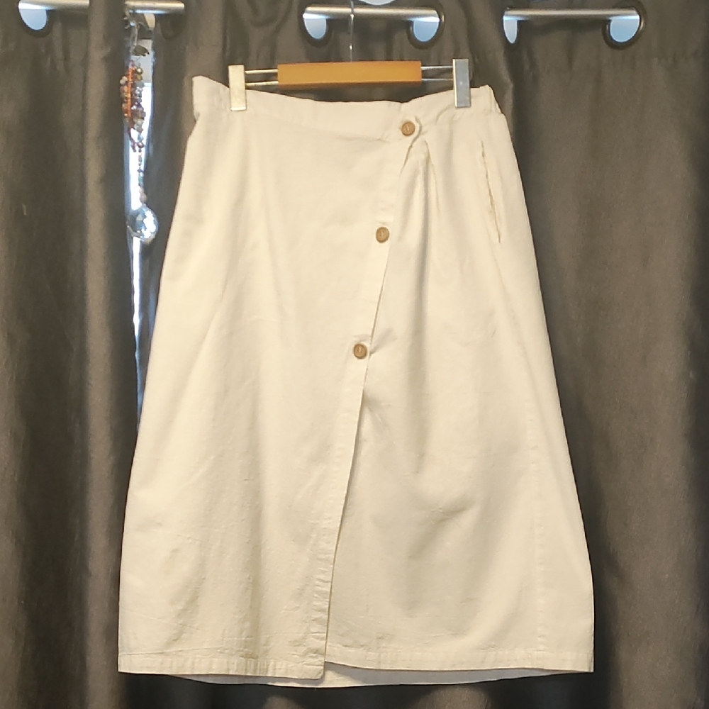 Source Unknown Cream A-Line Skirt with Button Detail